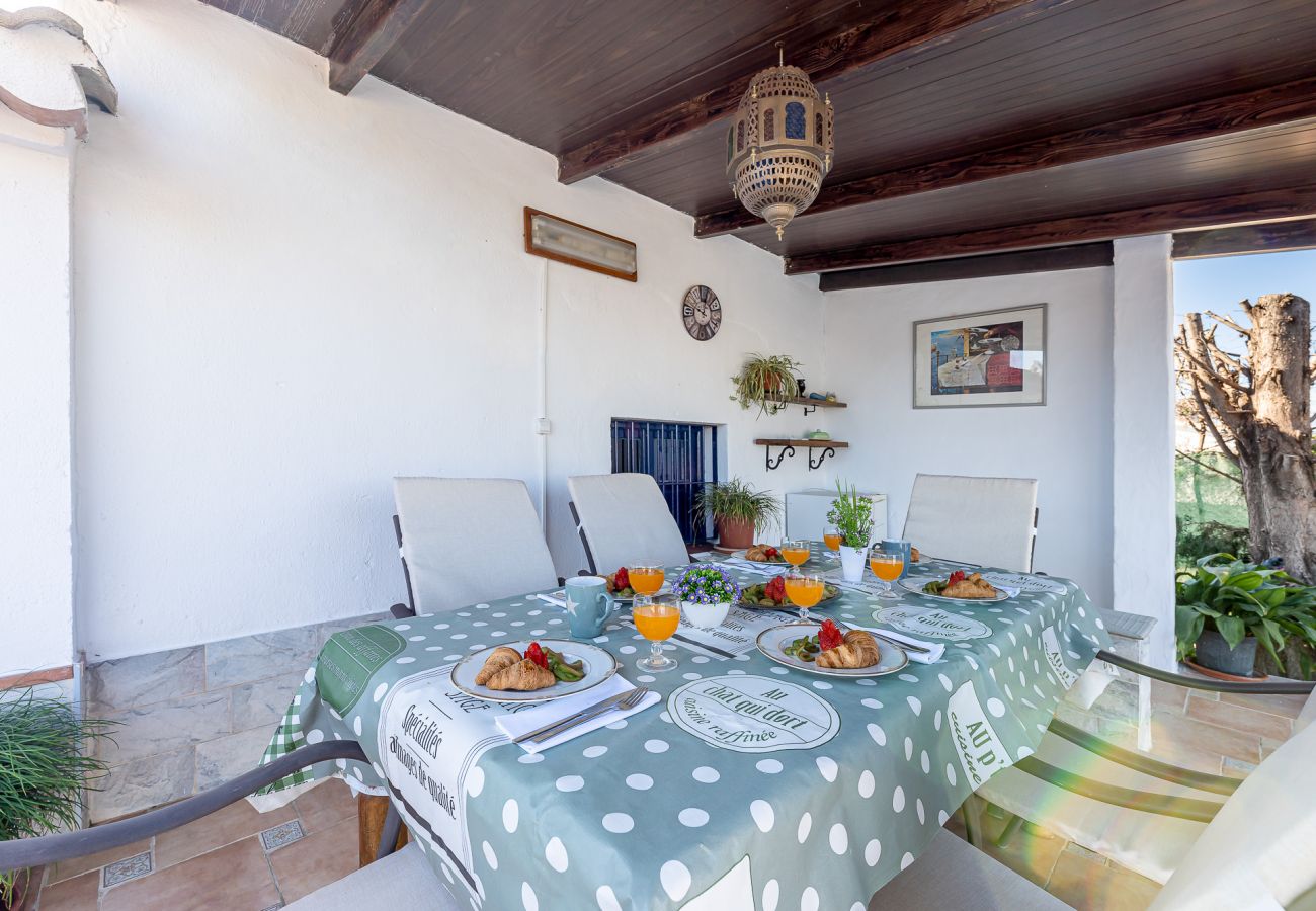 Cottage in Alhaurín el Grande - La casa del arbol Cozy rural house with pool