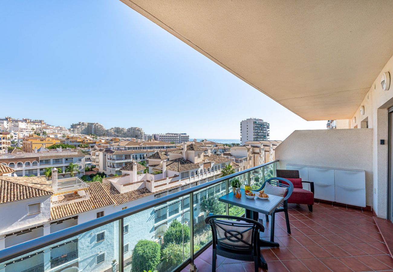 Apartment in Benalmádena - Modern appartment with terrace close to the sea