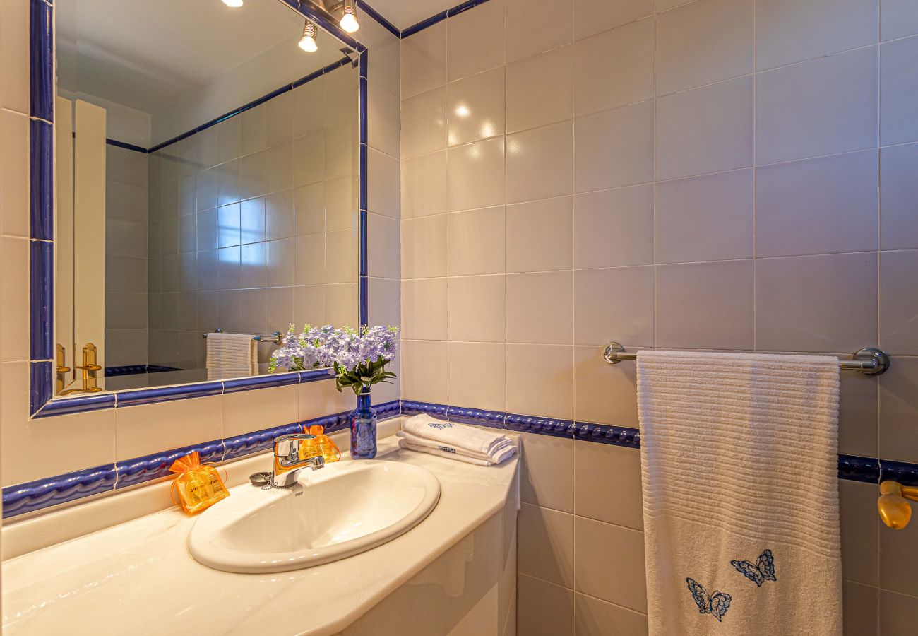 Villa in Alhaurin de la Torre - VILLA KARMYR - Beautiful villa with pool and garden