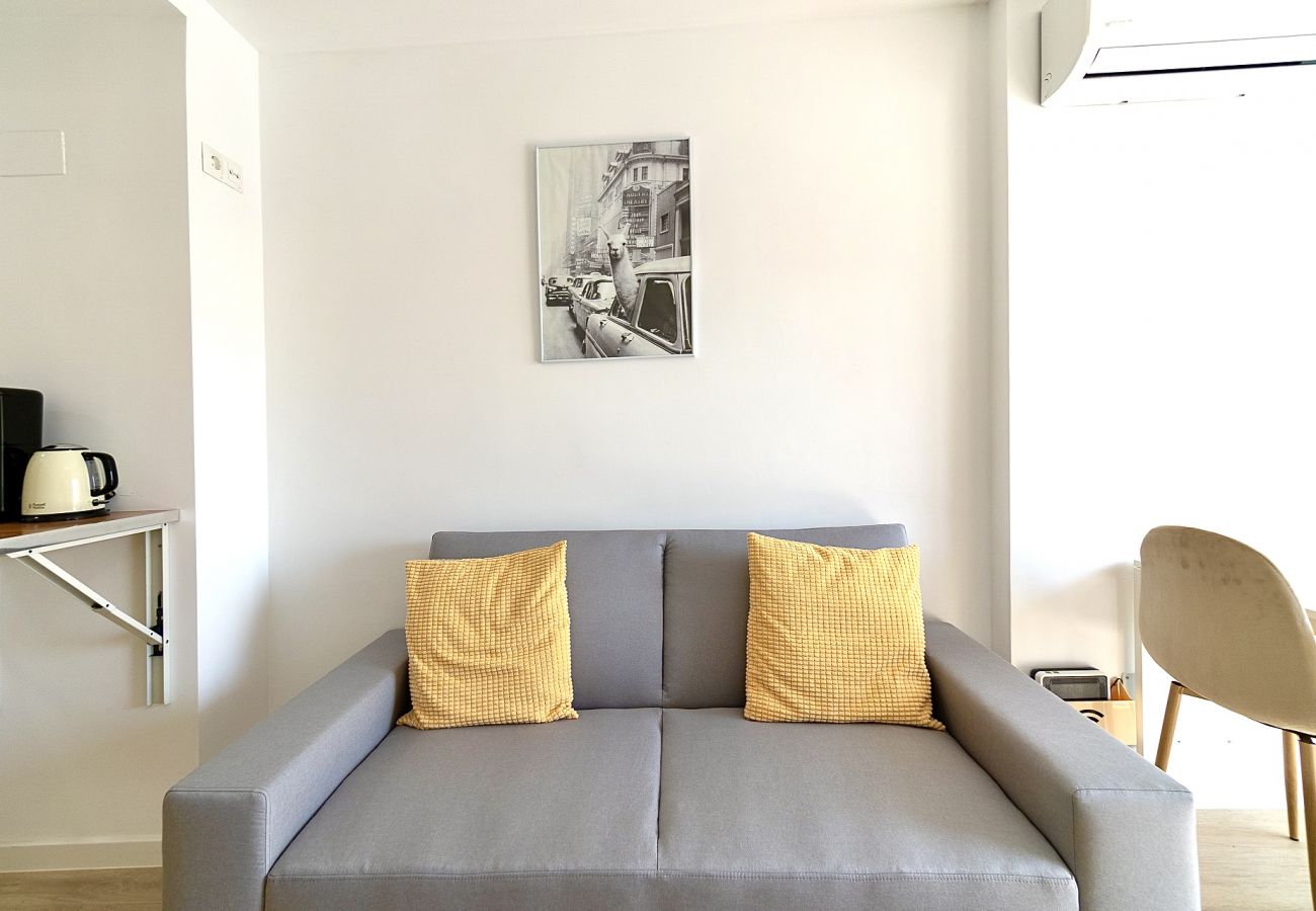 Studio in Benalmádena - Comfortable studio in Ágata with terrace