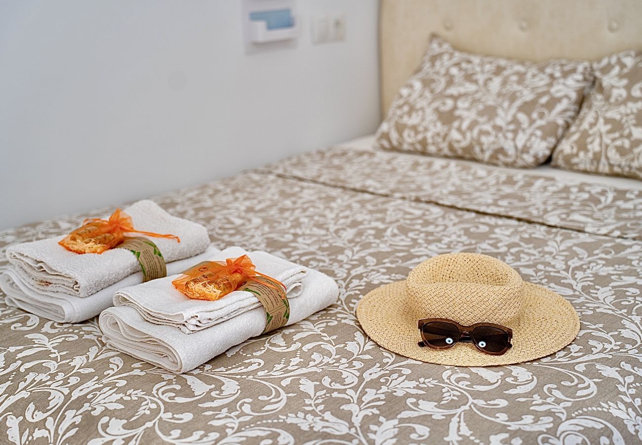 Studio in Benalmádena - Comfortable studio in Ágata with terrace