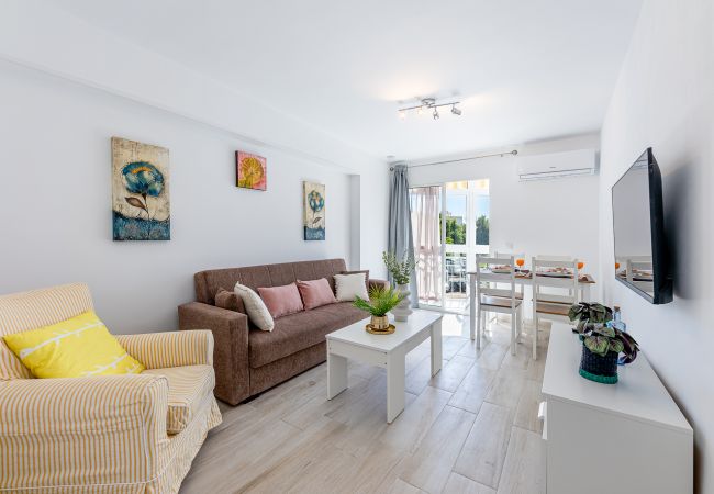 Apartment in Benalmádena - Appartment for 4 in piscis with pools