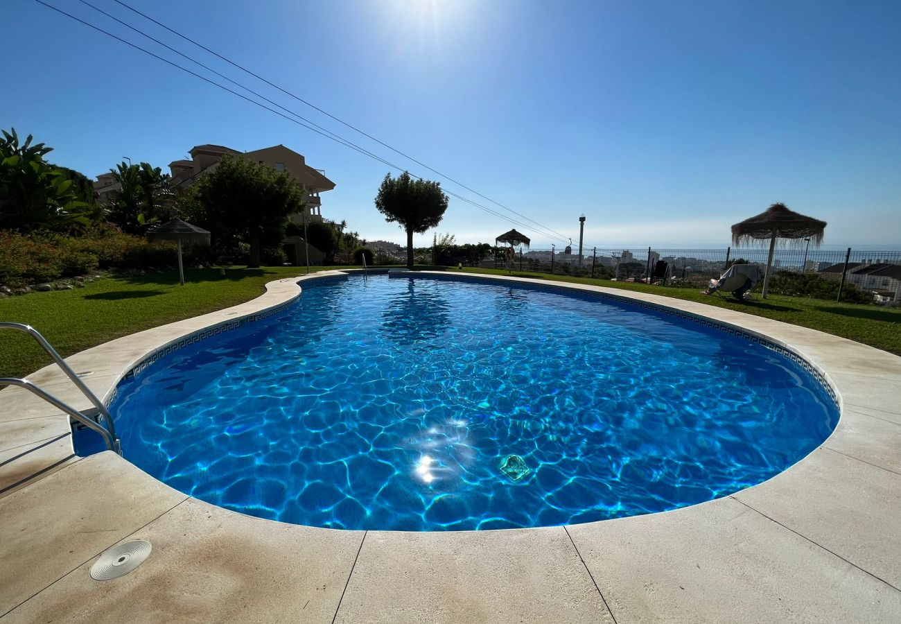 Apartment in Benalmádena - Spectacular apartment for 6 with sea views