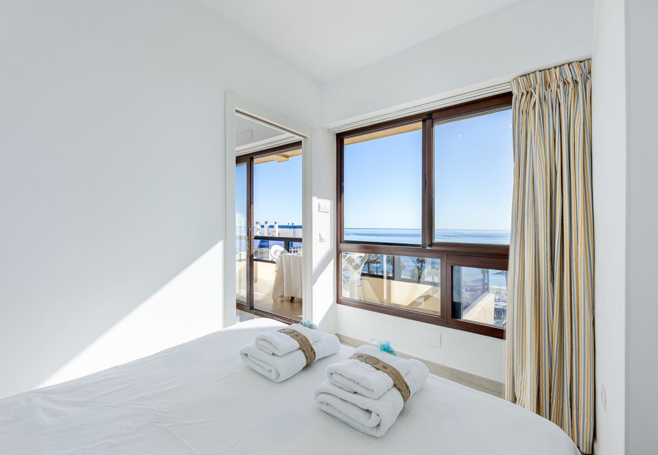 Apartment in Benalmádena - Apartment in aloha with frontal sea views