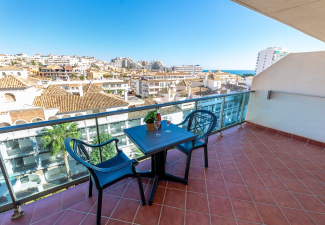 Apartment in Arroyo de la Miel -  Comfortable apartment with beautiful views 1 minute from the beach