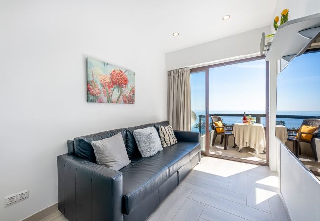 Apartment in Benalmádena - Renovated Apartment with beautiful views  in aloha