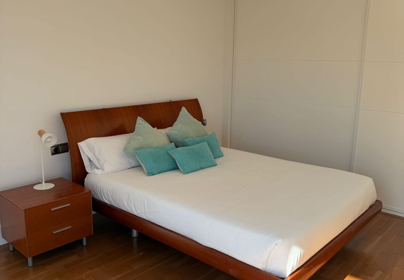 Villa in Torremolinos - Modern Villa in Playamar for 10 