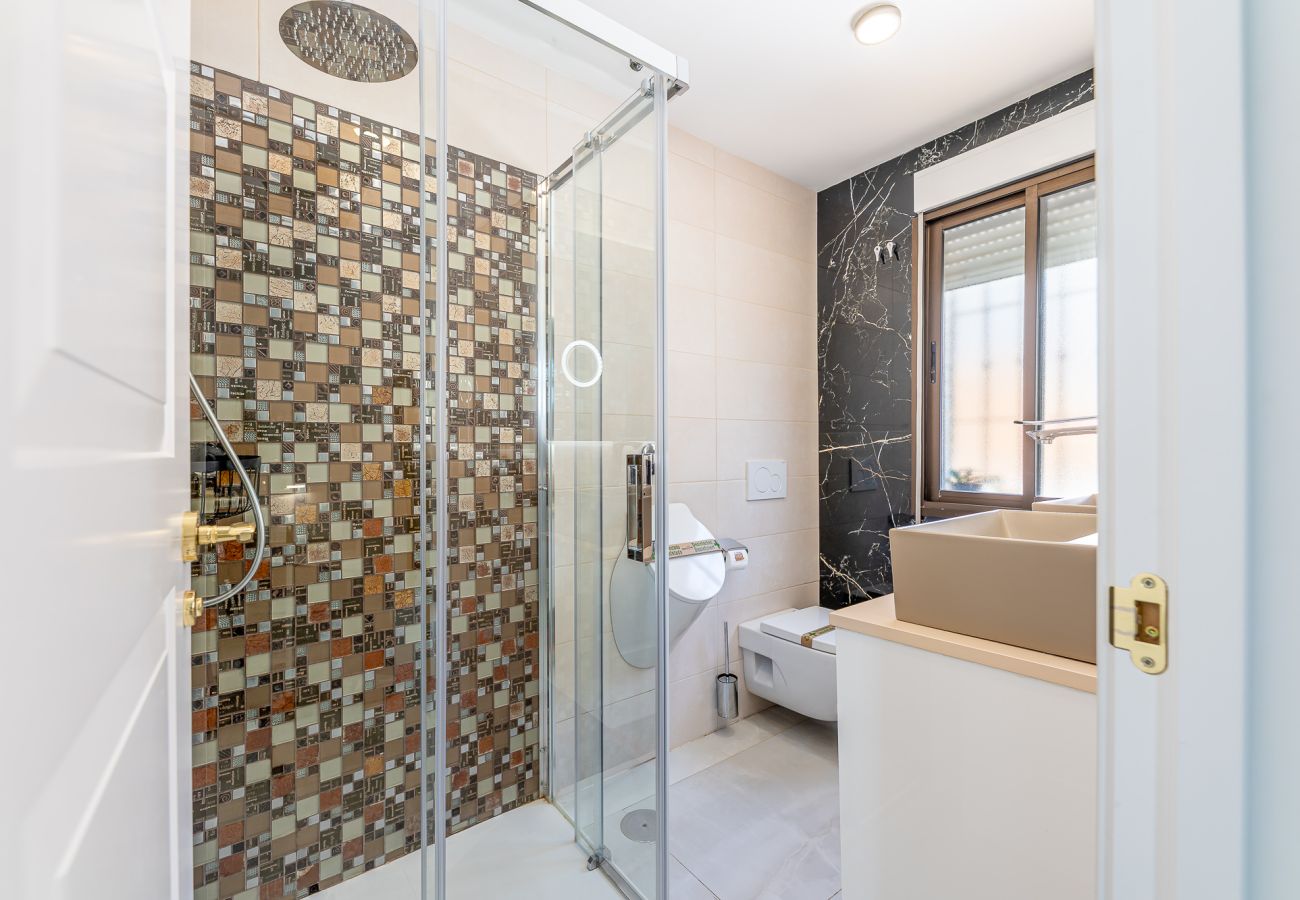 Villa in Fuengirola - Stylish villa in Benalmadena for 8