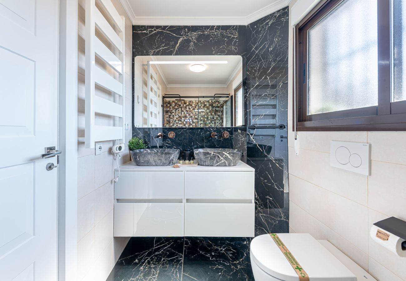 Villa in Fuengirola - Stylish villa in Benalmadena for 8