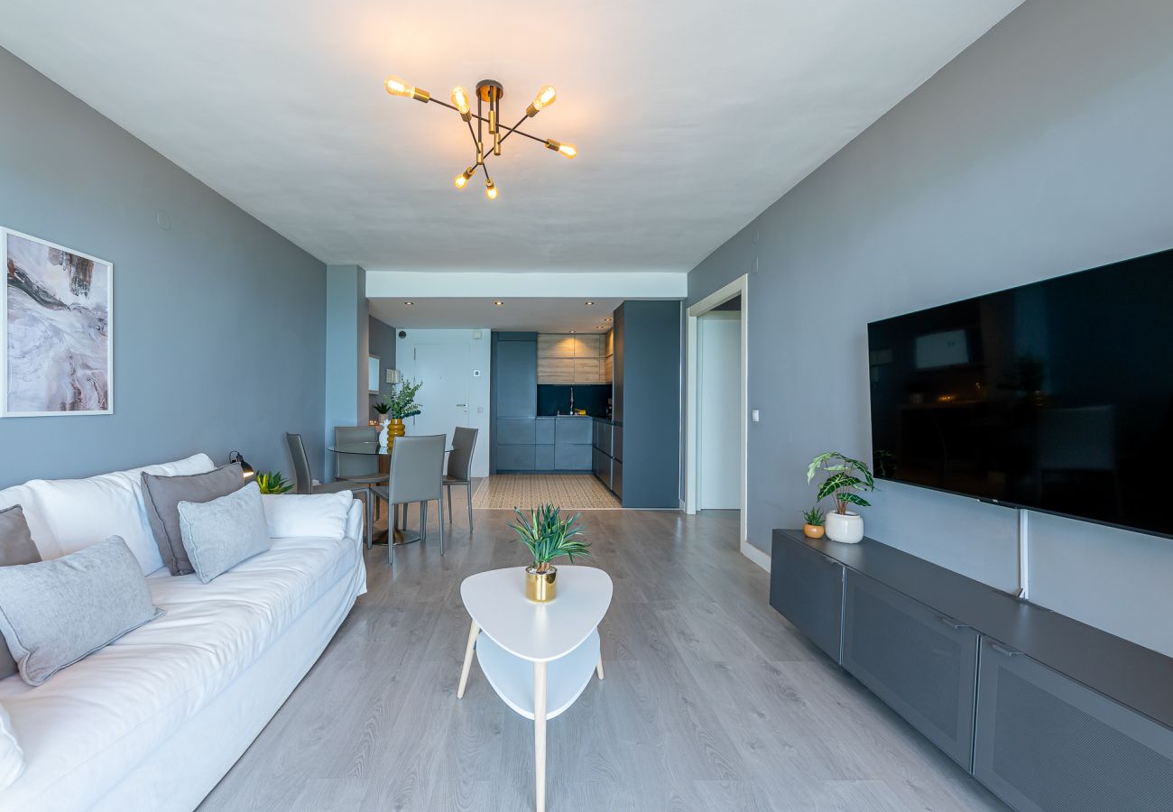 Apartment in Torremolinos - Contemporary apartment facing the sea