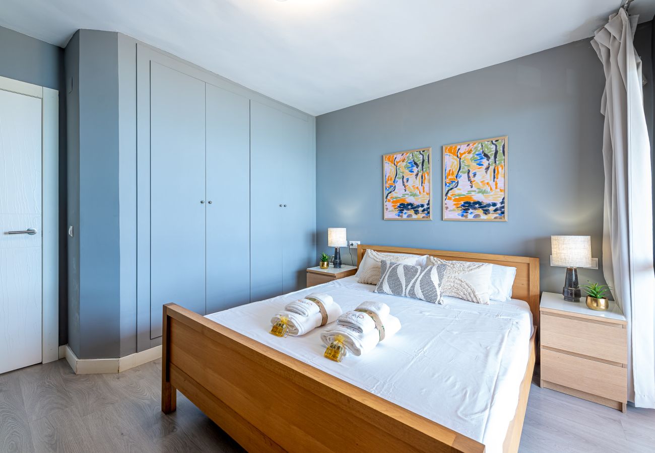 Apartment in Torremolinos - Contemporary apartment facing the sea