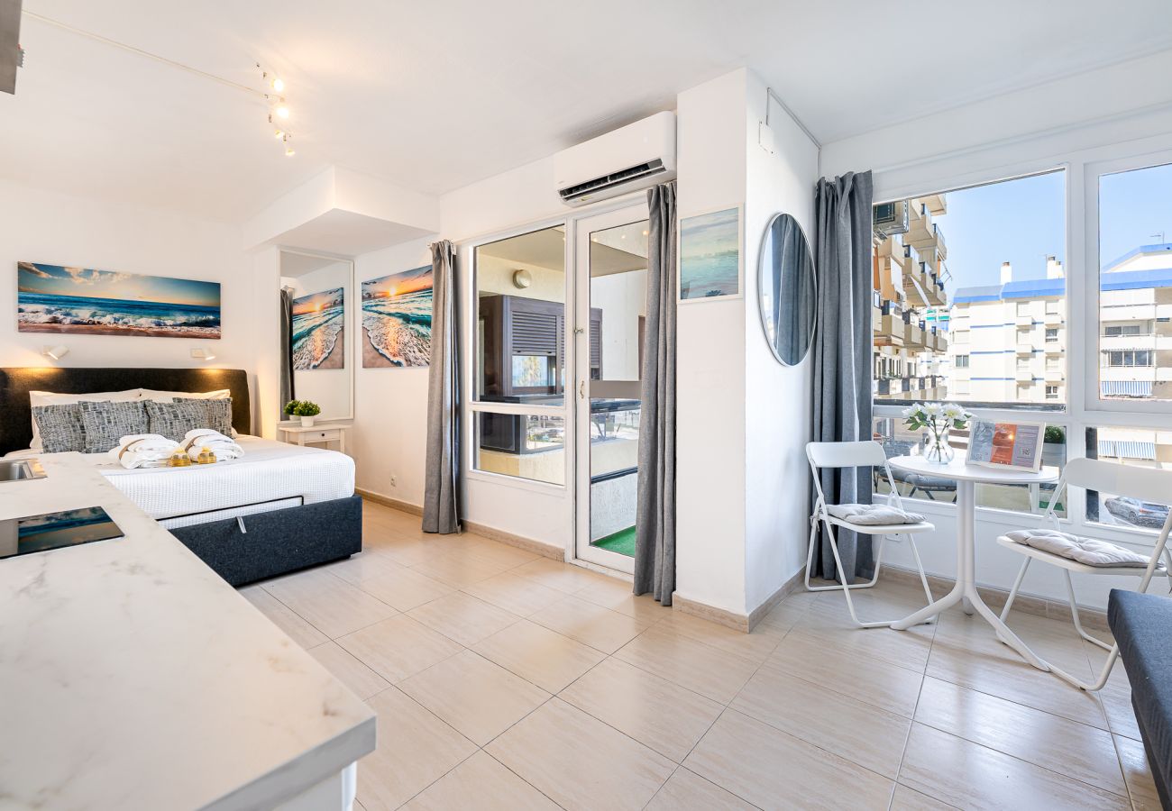 Apartment in Benalmádena - Acogedor estudio en Aloha