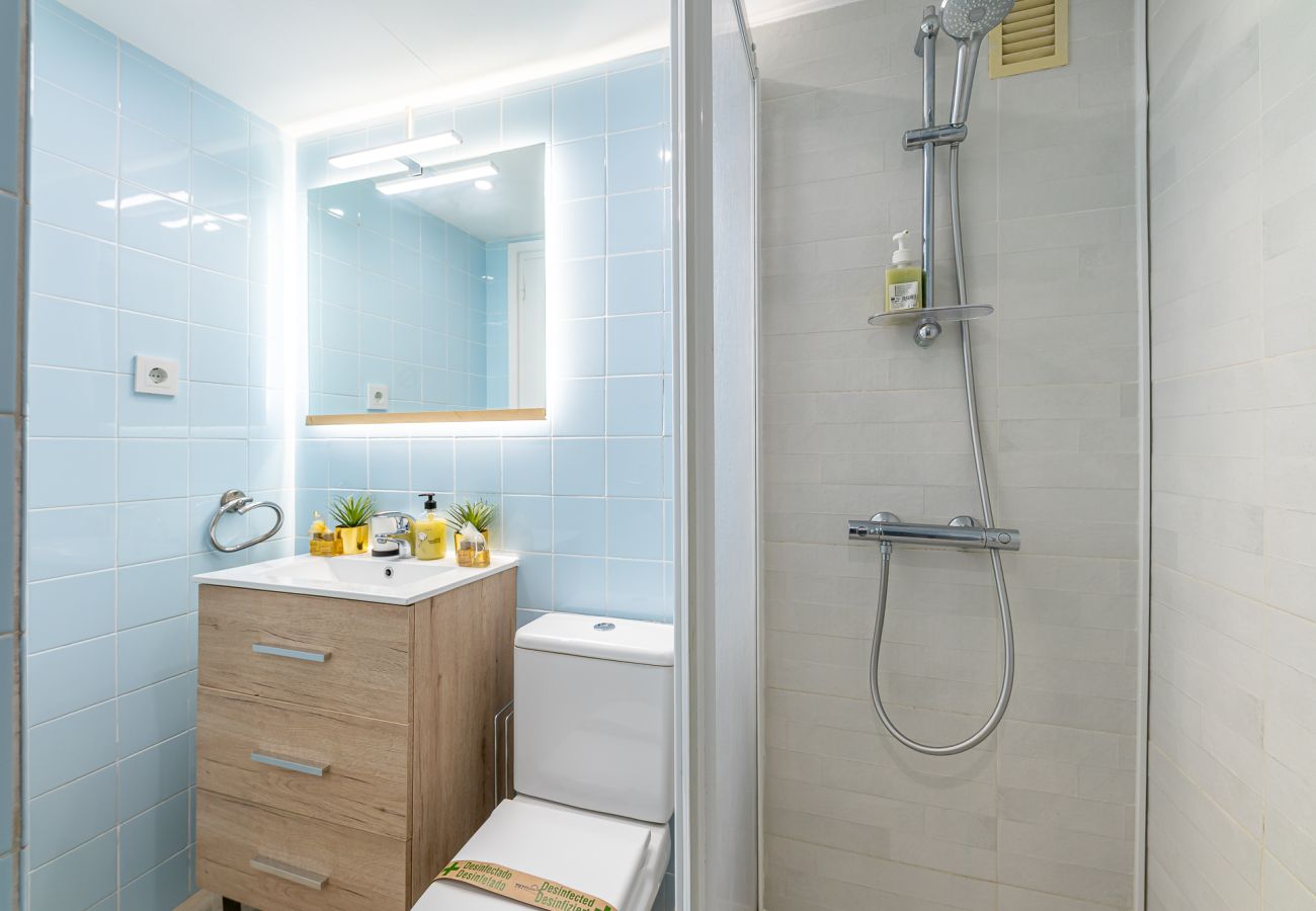 Apartment in Benalmádena - Apartment 2 minutes from the beach with a large terrace