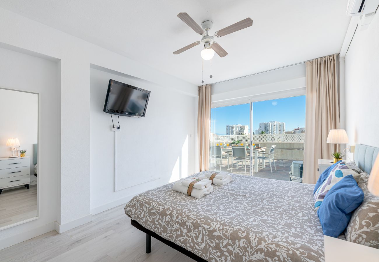 Apartment in Benalmádena - Apartment 2 minutes from the beach with a large terrace
