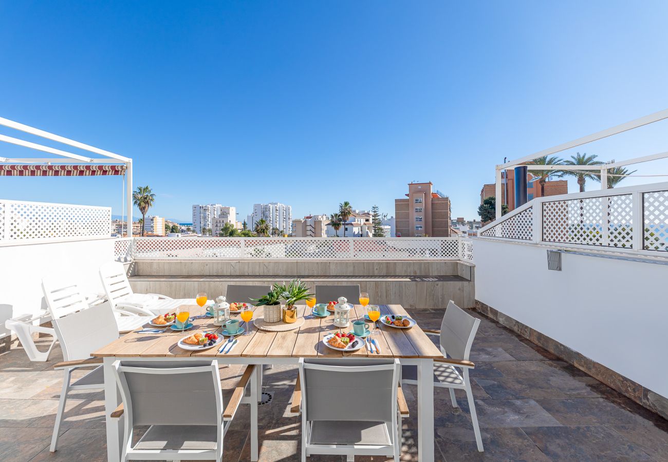 Apartment in Benalmádena - Apartment 2 minutes from the beach with a large terrace