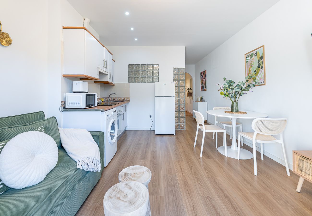 Studio in Benalmádena - Cozy studio with garden views 