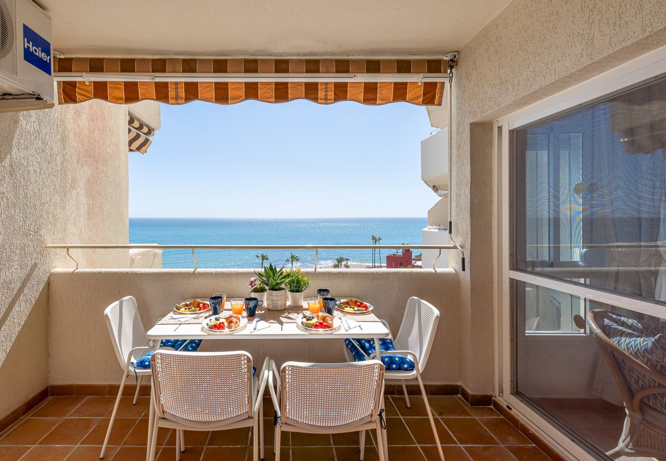 Apartment in Benalmádena - Appartment for 4 in Benalbeach with sea views 