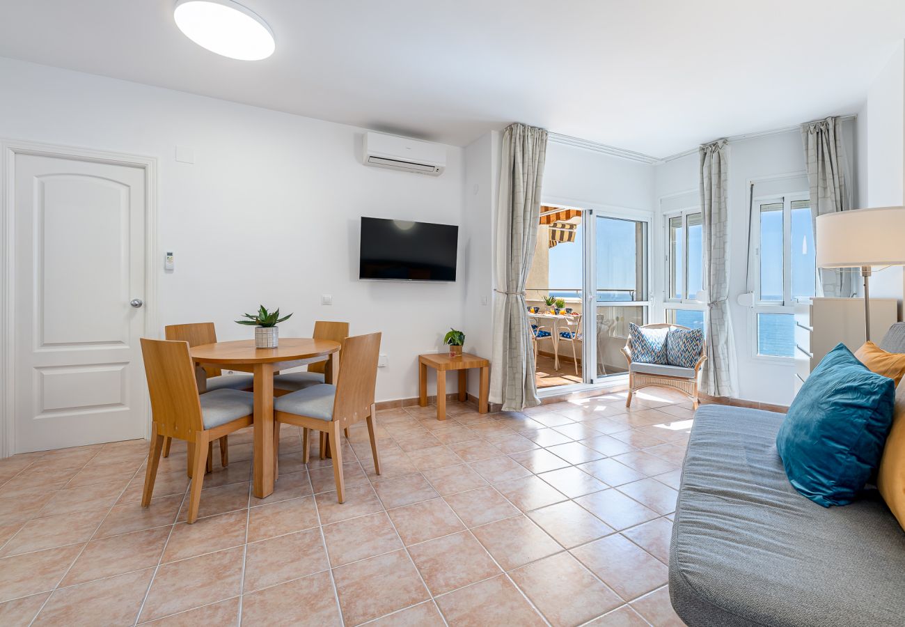 Apartment in Benalmádena - Appartment for 4 in Benalbeach with sea views 