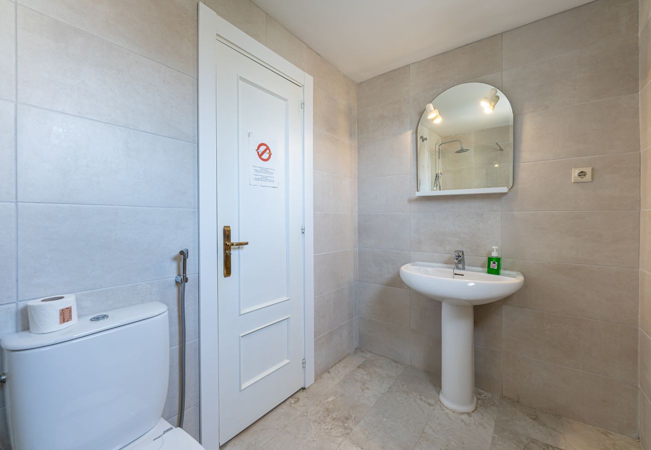 Apartment in Arroyo de la Miel - Appartment for 6 a 2 min from the beach 