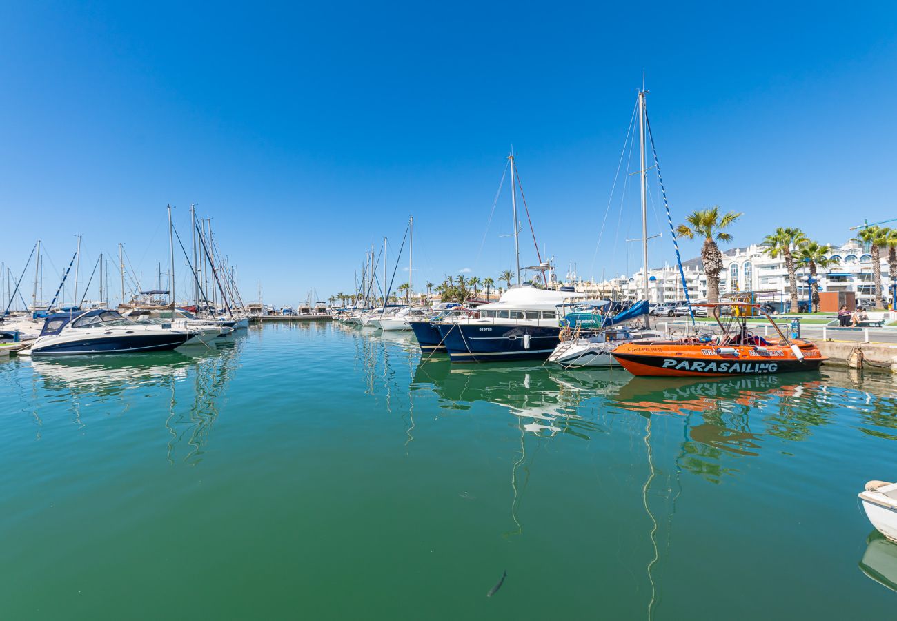 Apartment in Benalmádena - Appartment in Puerto Marina- 1 min from the beach