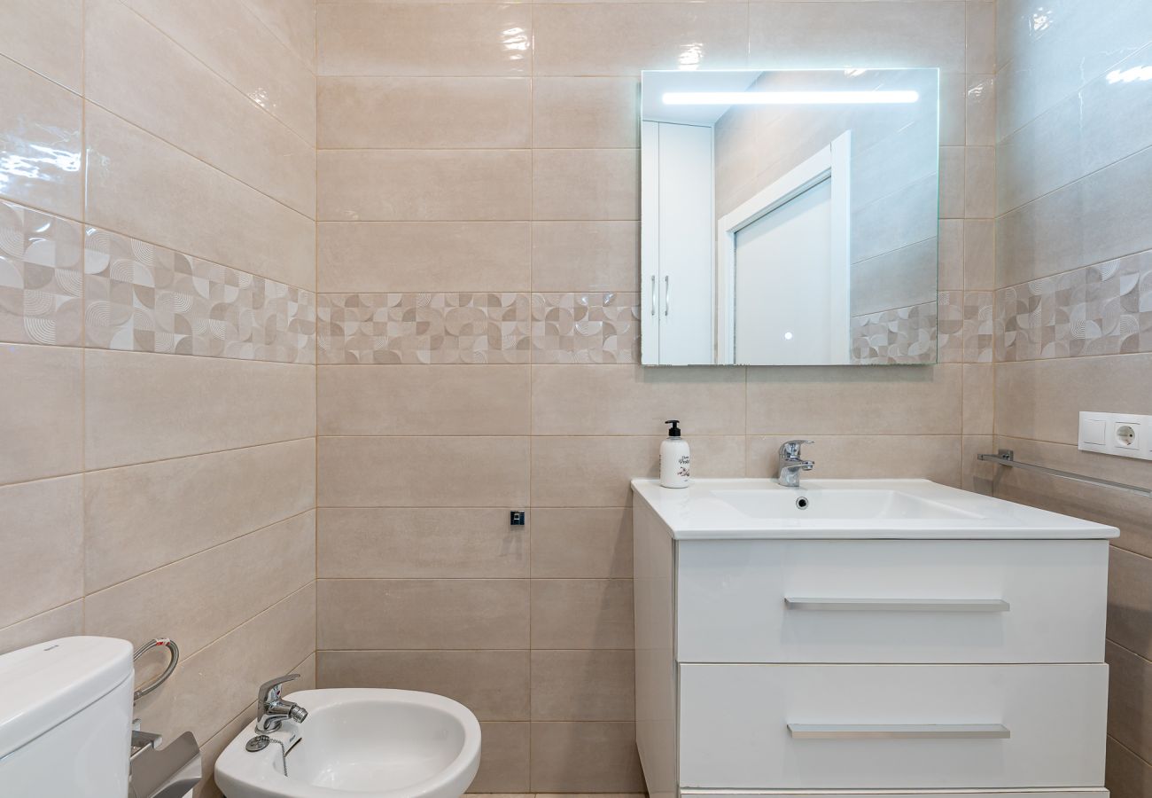 Apartment in Benalmádena - Appartment in Puerto Marina- 1 min from the beach
