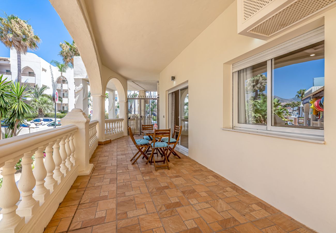 Apartment in Benalmádena - Appartment in Puerto Marina- 1 min from the beach