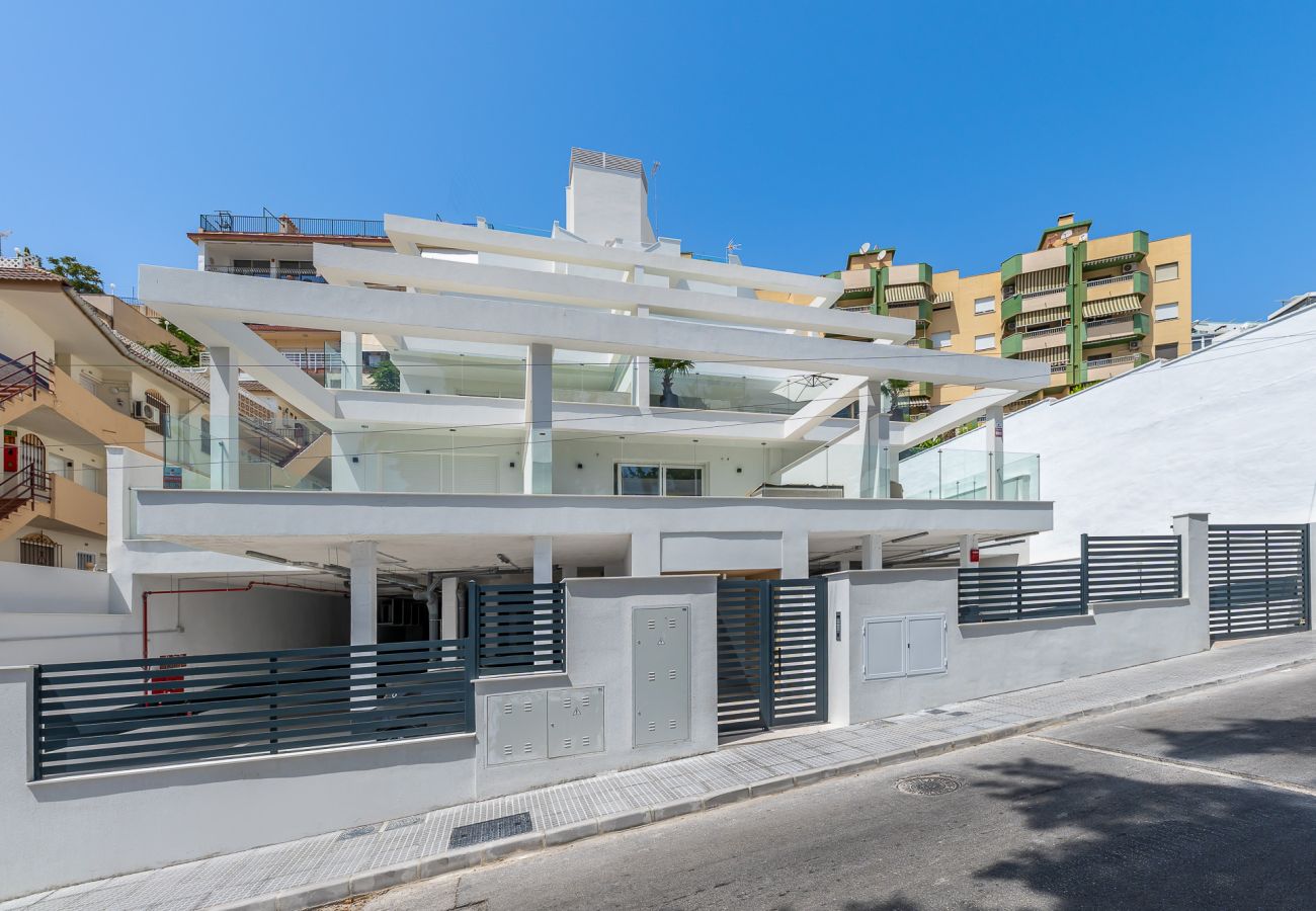 Apartment in Torremolinos - Moderno apartamento con piscina privada