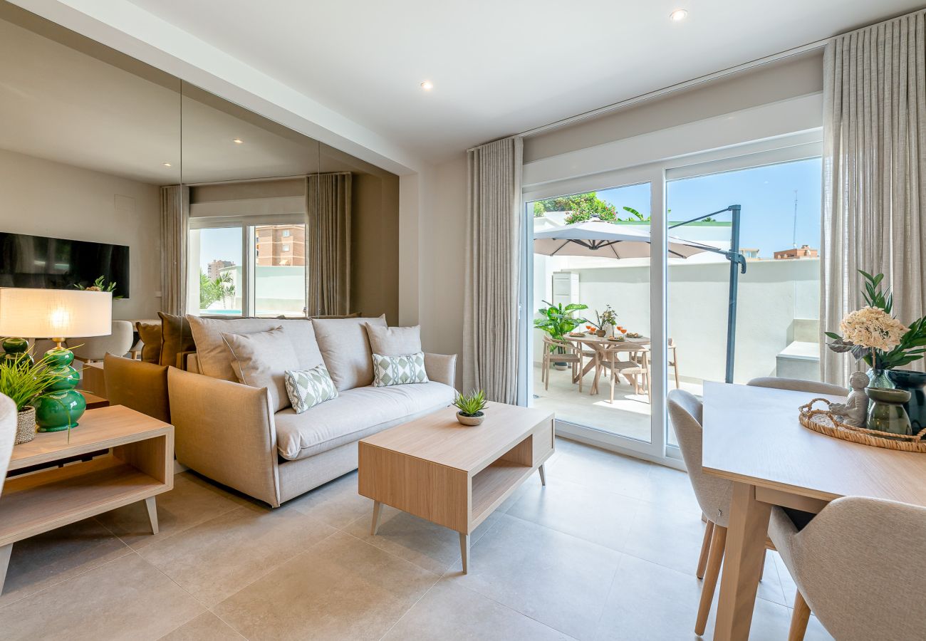 Apartment in Torremolinos - Moderno apartamento con piscina privada