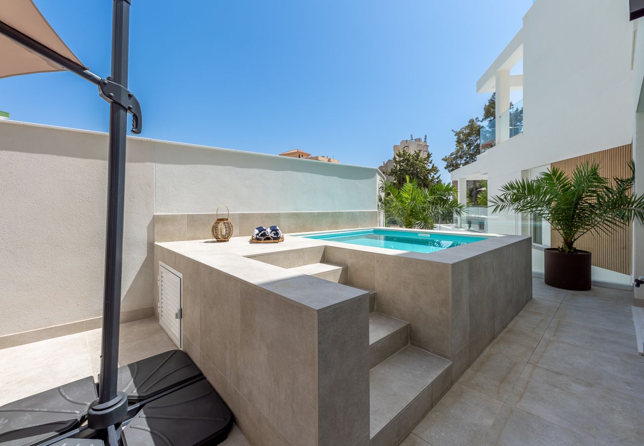 Apartment in Torremolinos - Moderno apartamento con piscina privada
