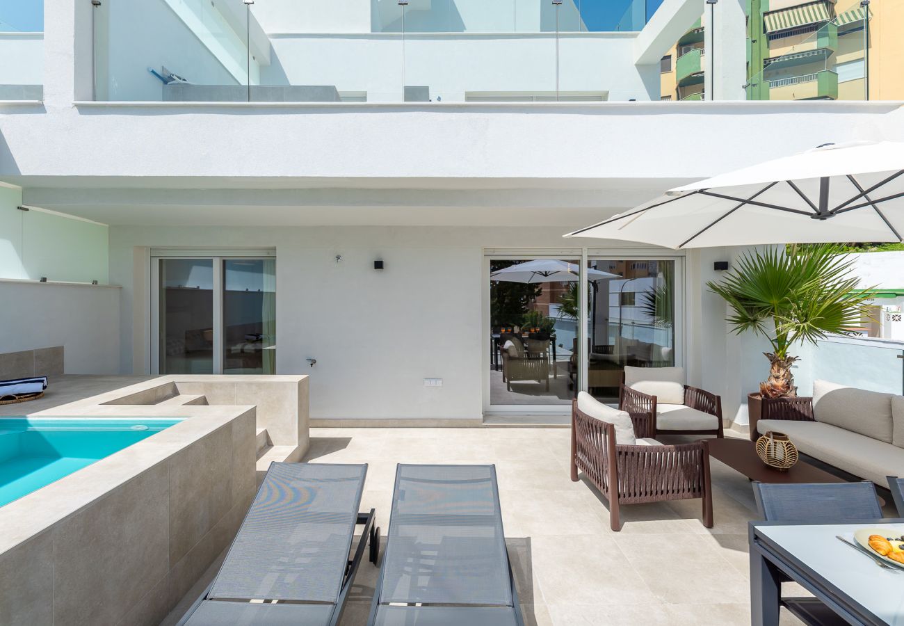 Apartment in Torremolinos - Luxury appartment with private pool 