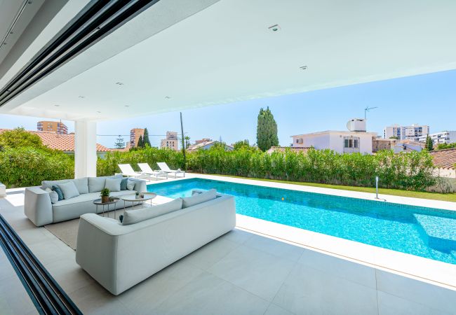 Villa/Dettached house in Benalmádena - Lujosa y moderna villa en Puerto marina Villa/Dettached house in Benalmádena - Lujosa y moderna villa en Puerto marina