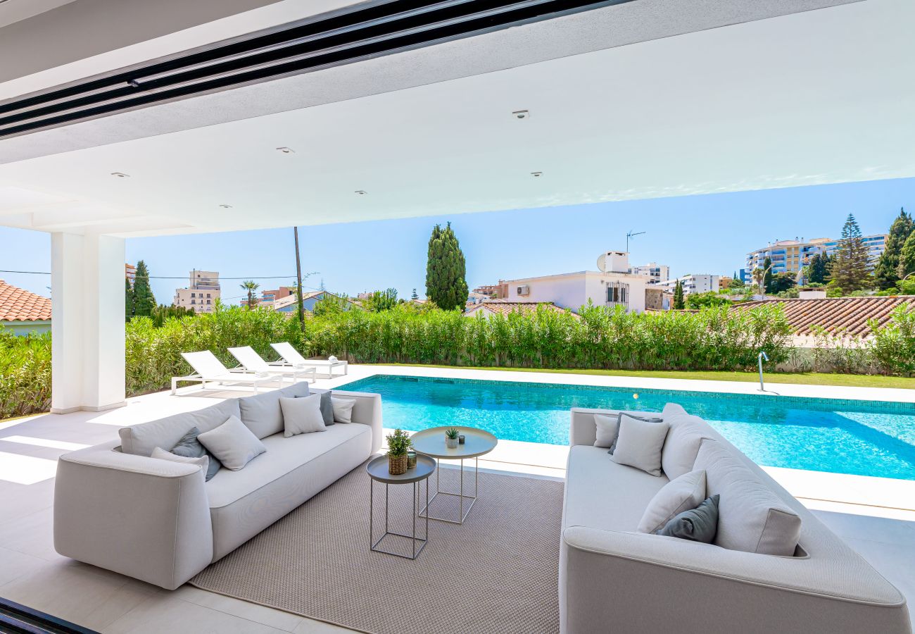 Villa/Dettached house in Benalmádena - Lujosa y moderna villa en Puerto marina Villa/Dettached house in Benalmádena - Lujosa y moderna villa en Puerto marina