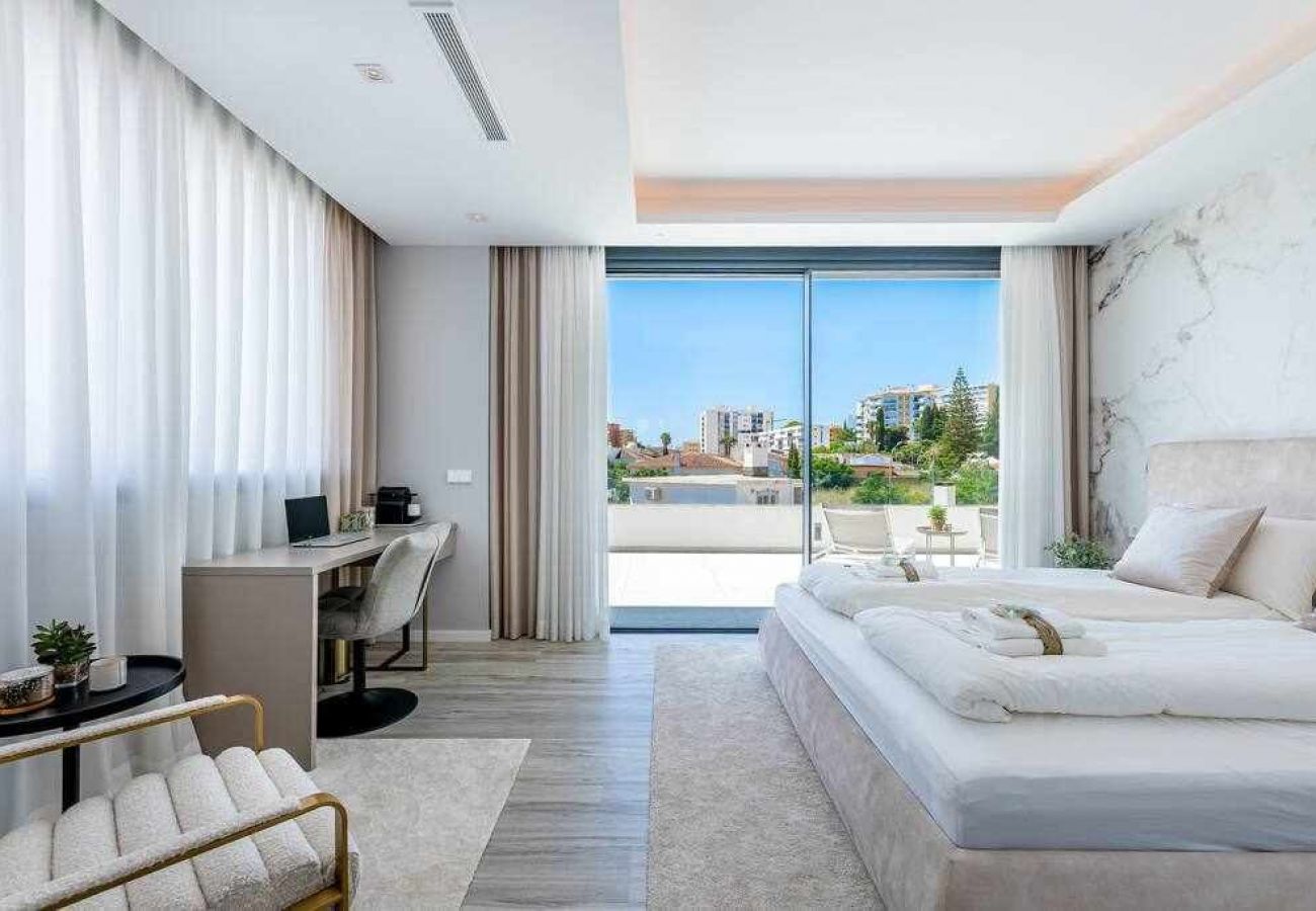 Villa à Benalmádena - Luxury and modern villa in Puerto Marina 