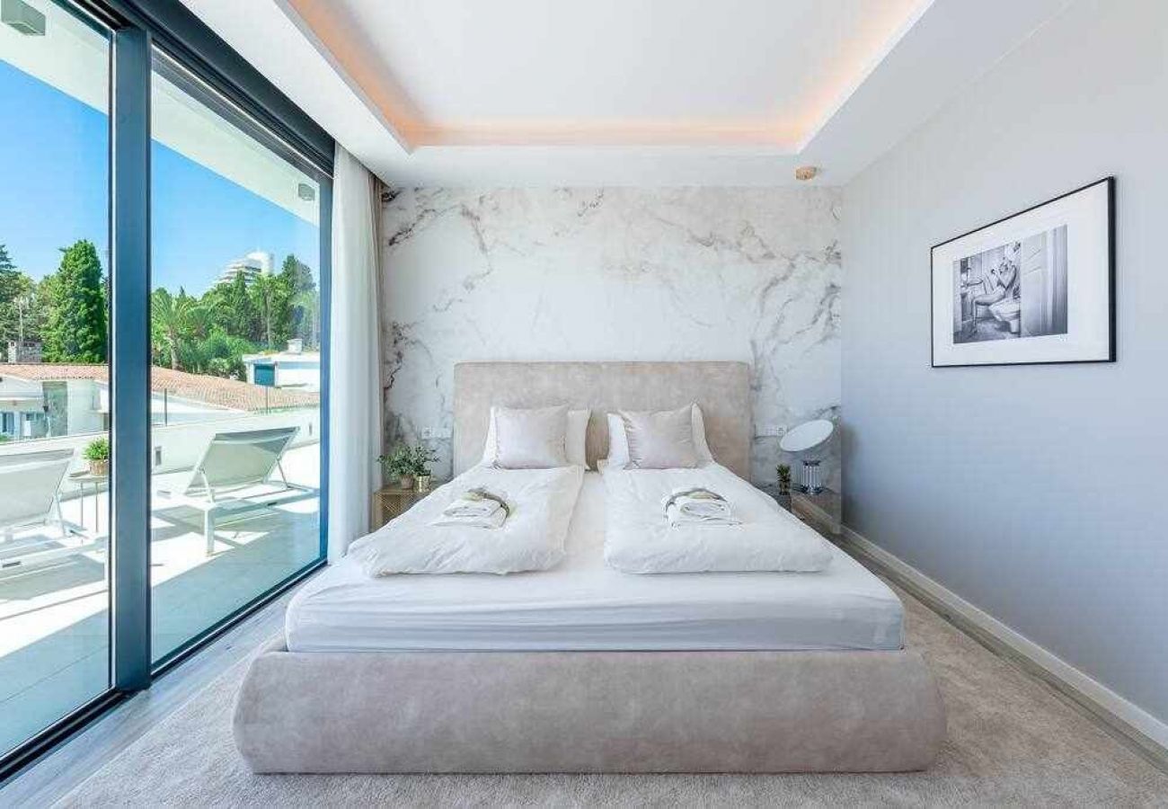 Villa à Benalmádena - Luxury and modern villa in Puerto Marina 