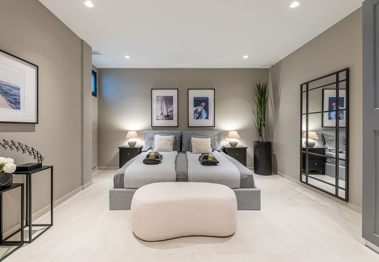 Villa à Benalmádena - Luxury and modern villa in Puerto Marina 