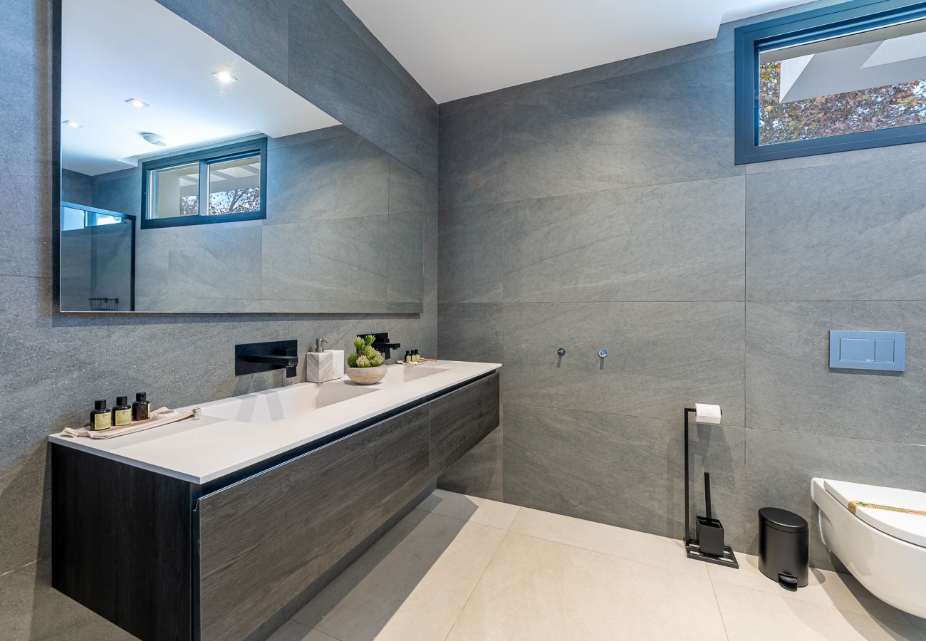 Villa à Benalmádena - Luxury and modern villa in Puerto Marina 