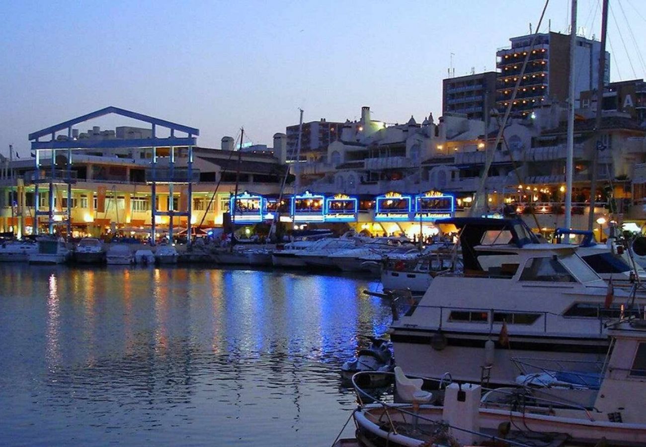 Appartement à Benalmádena - Appartement spacieux pour 4 dans le centre d'Arroyo de la Miel 