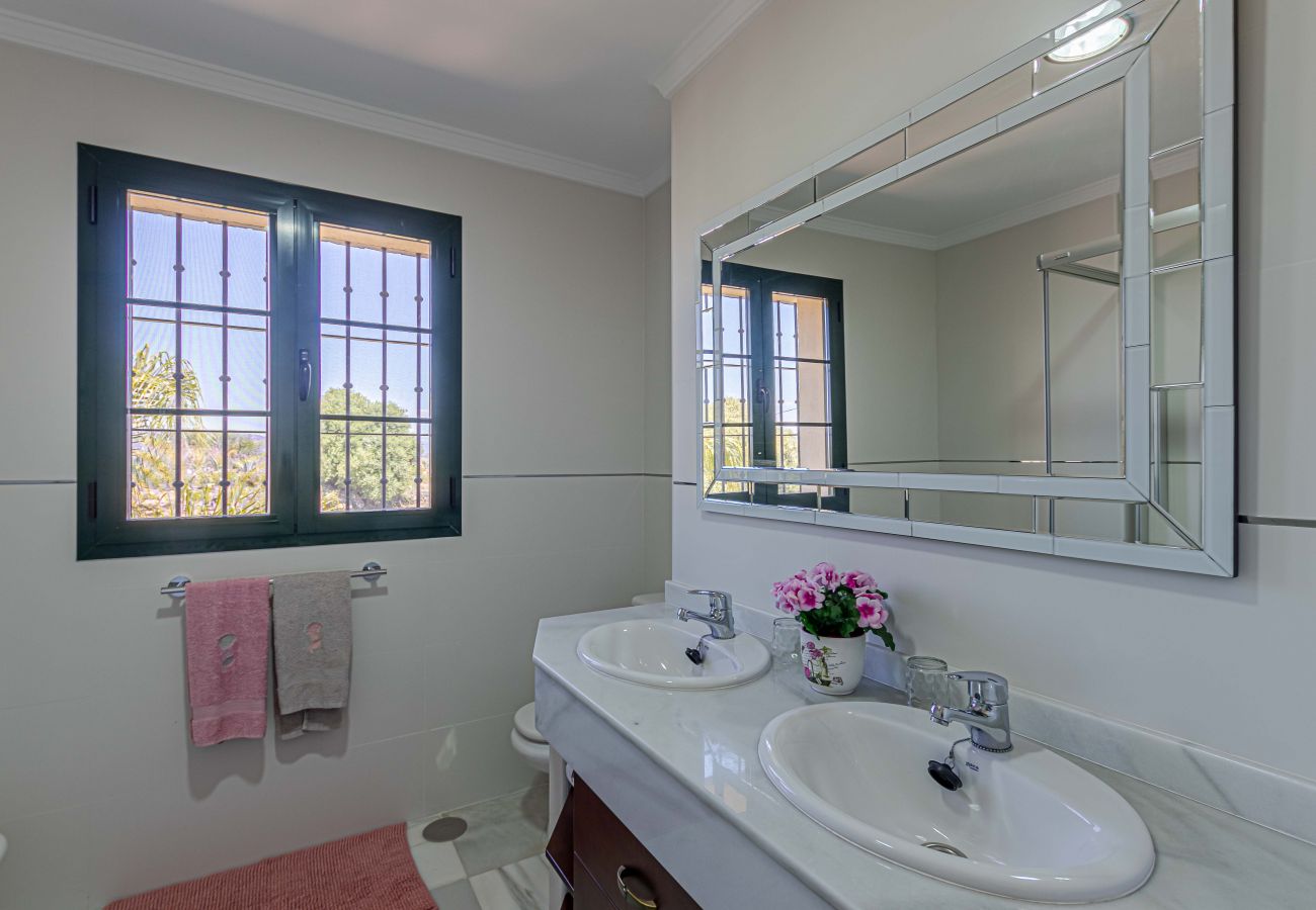 Villa à Alhaurin de la Torre - VILLA KARMYR - Beautiful villa with pool and garden