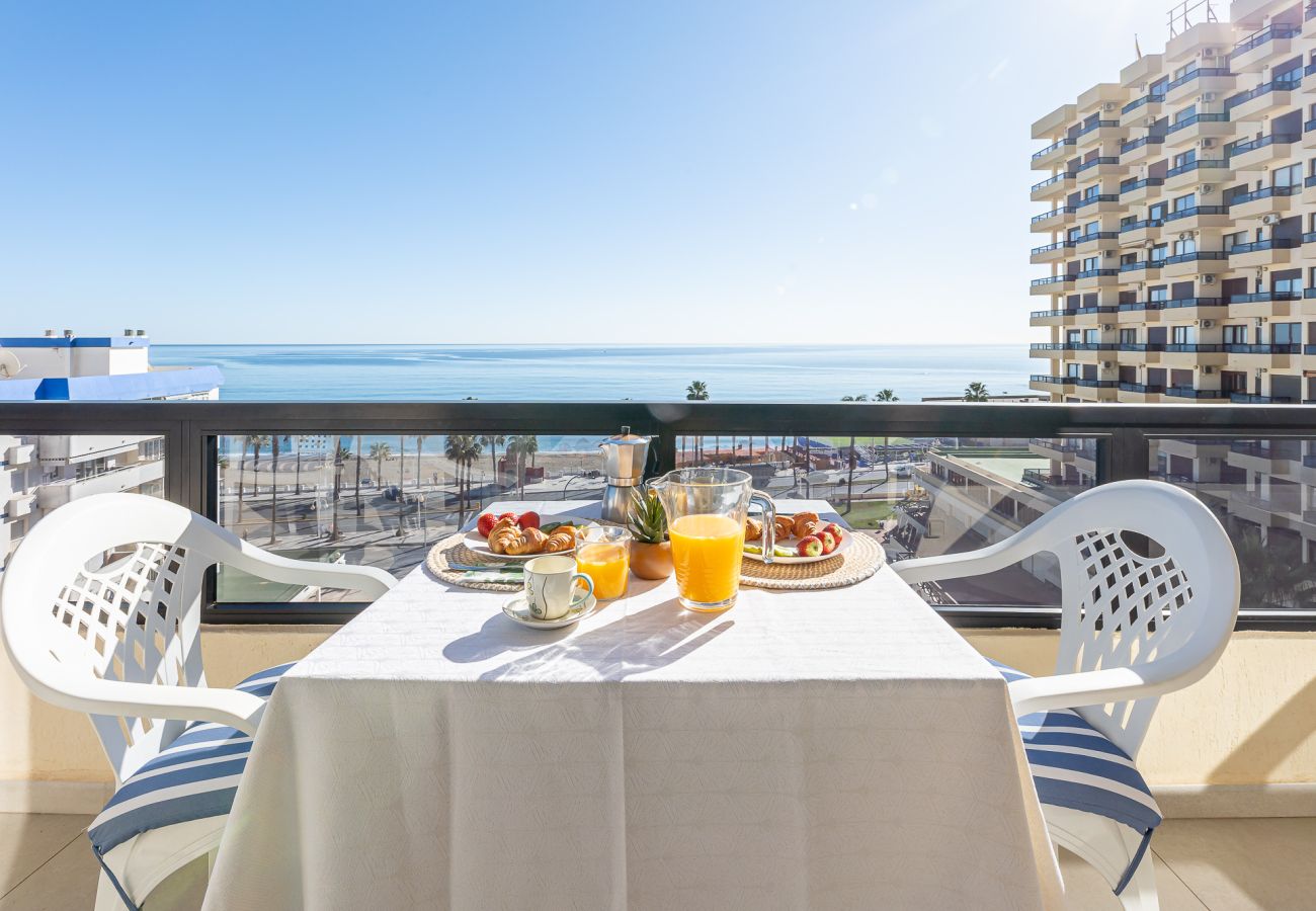 Appartement à Benalmádena - Apartment in aloha with frontal sea views