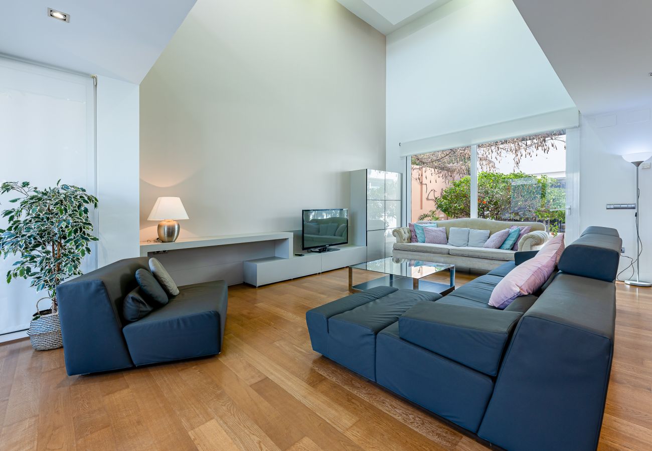 Villa à Torremolinos - Modern Villa in Playamar for 10 