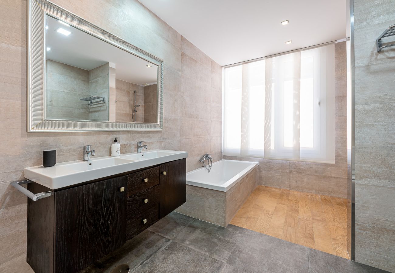 Villa à Torremolinos - Modern Villa in Playamar for 10 