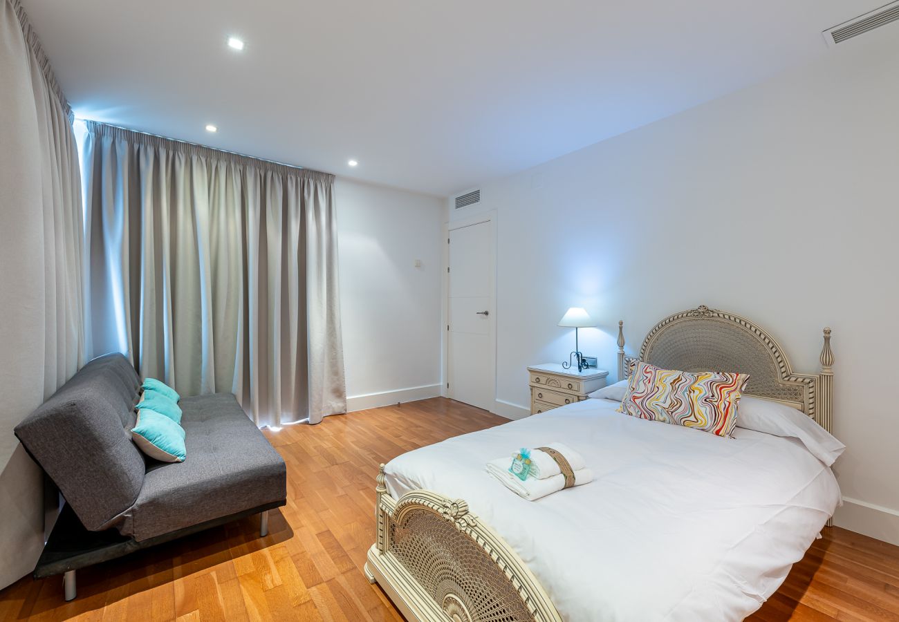 Villa à Torremolinos - Modern Villa in Playamar for 10 