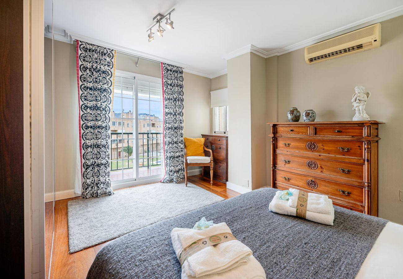 Appartement à Malaga -  Duplex Penthouse in Guadalmar 1 min from the beach 