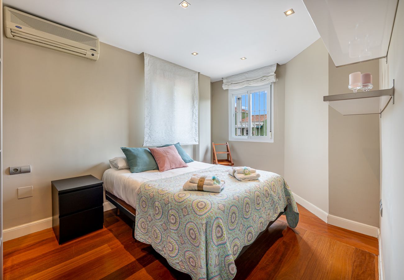 Appartement à Malaga -  Duplex Penthouse in Guadalmar 1 min from the beach 