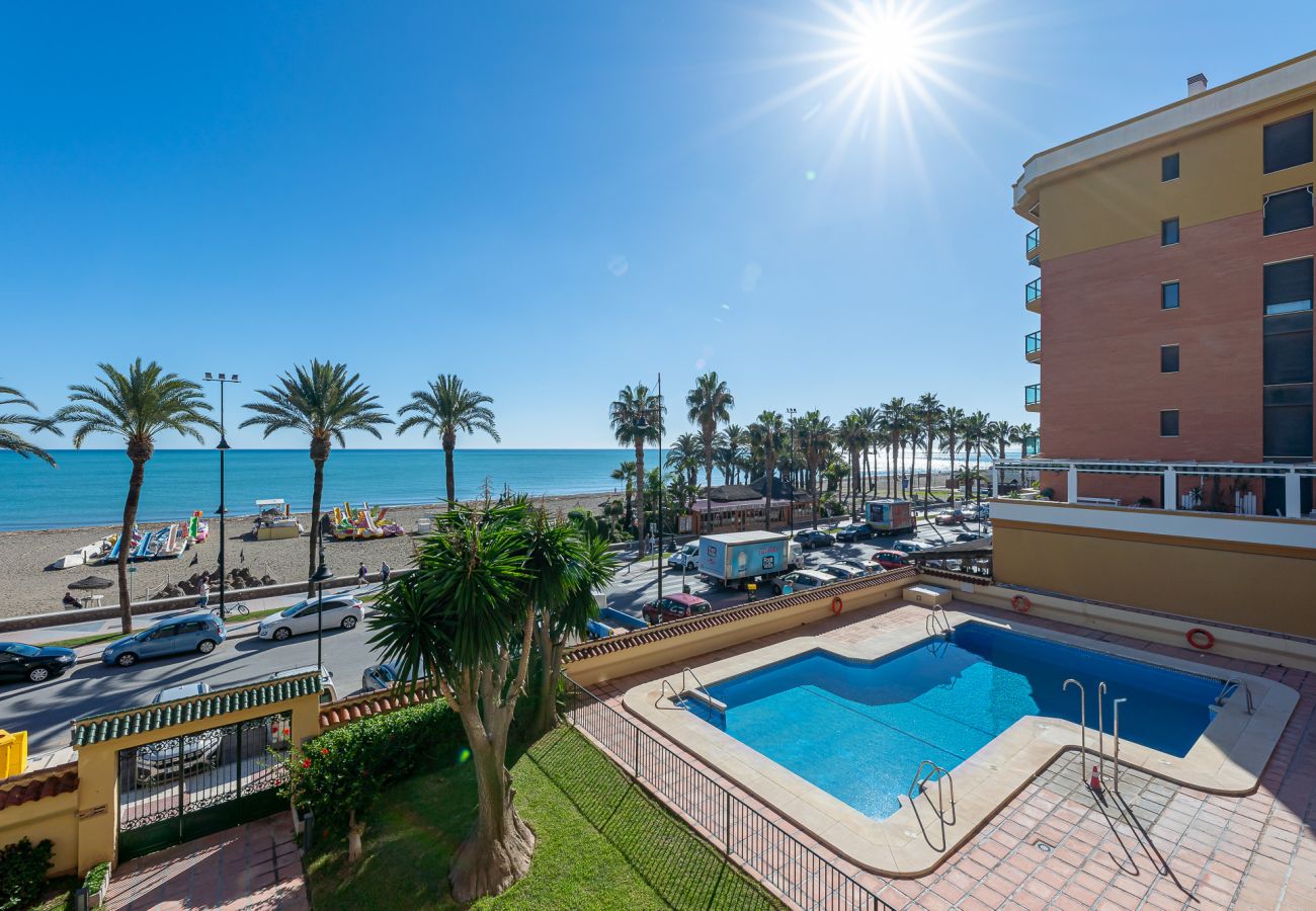 Appartement à Torremolinos - Modern appartment in front of the beach