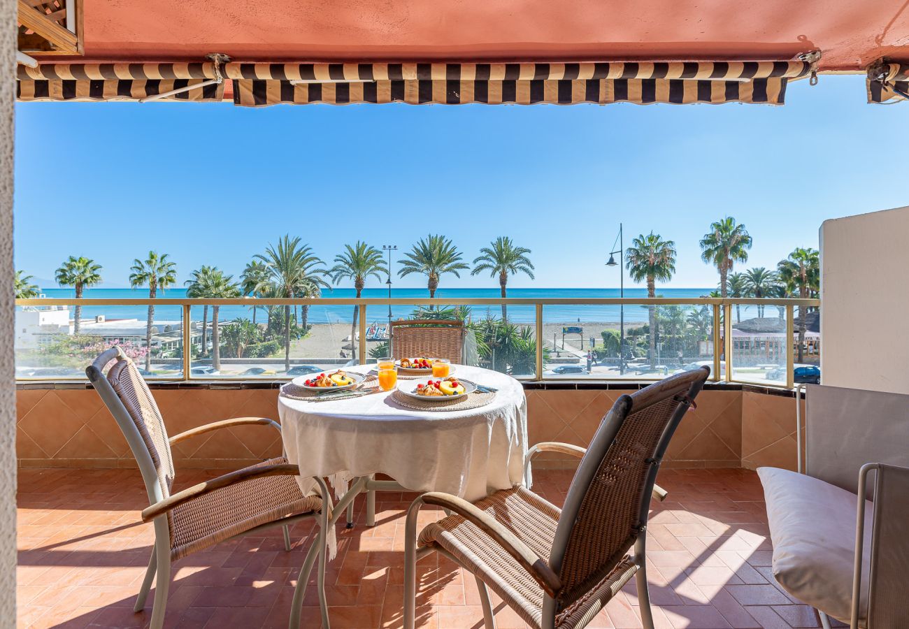 Appartement à Torremolinos - Modern appartment in front of the beach