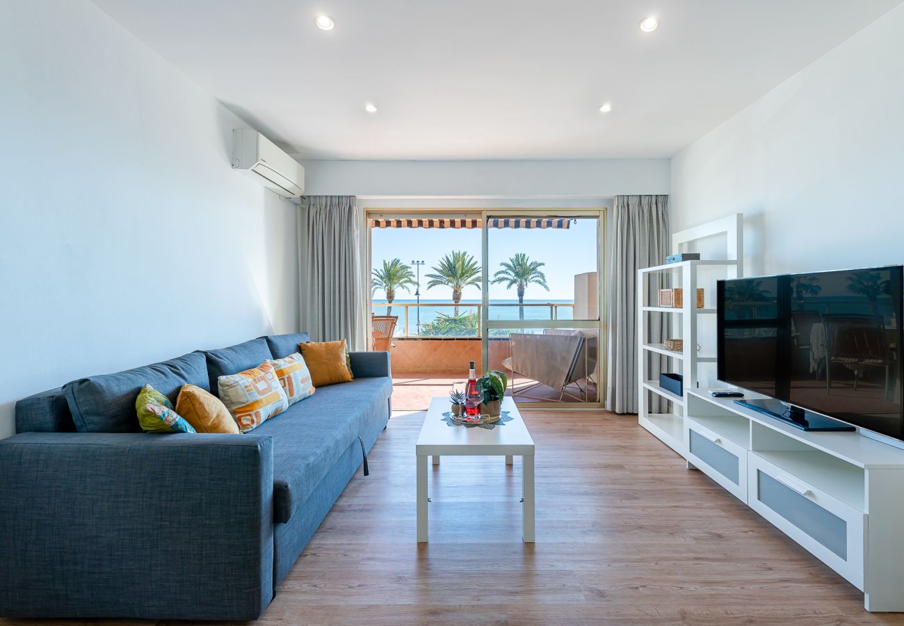Appartement à Torremolinos - Modern appartment in front of the beach
