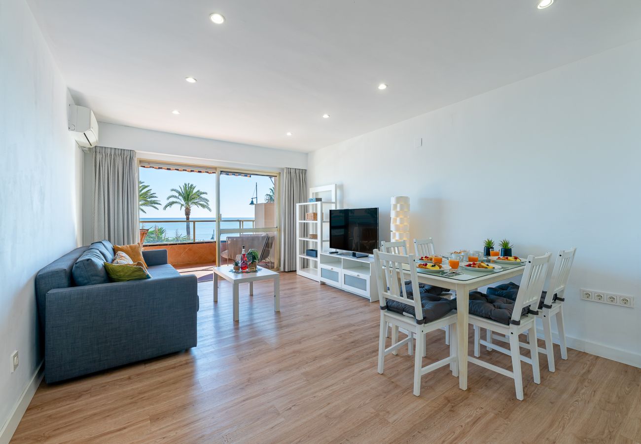 Appartement à Torremolinos - Modern appartment in front of the beach