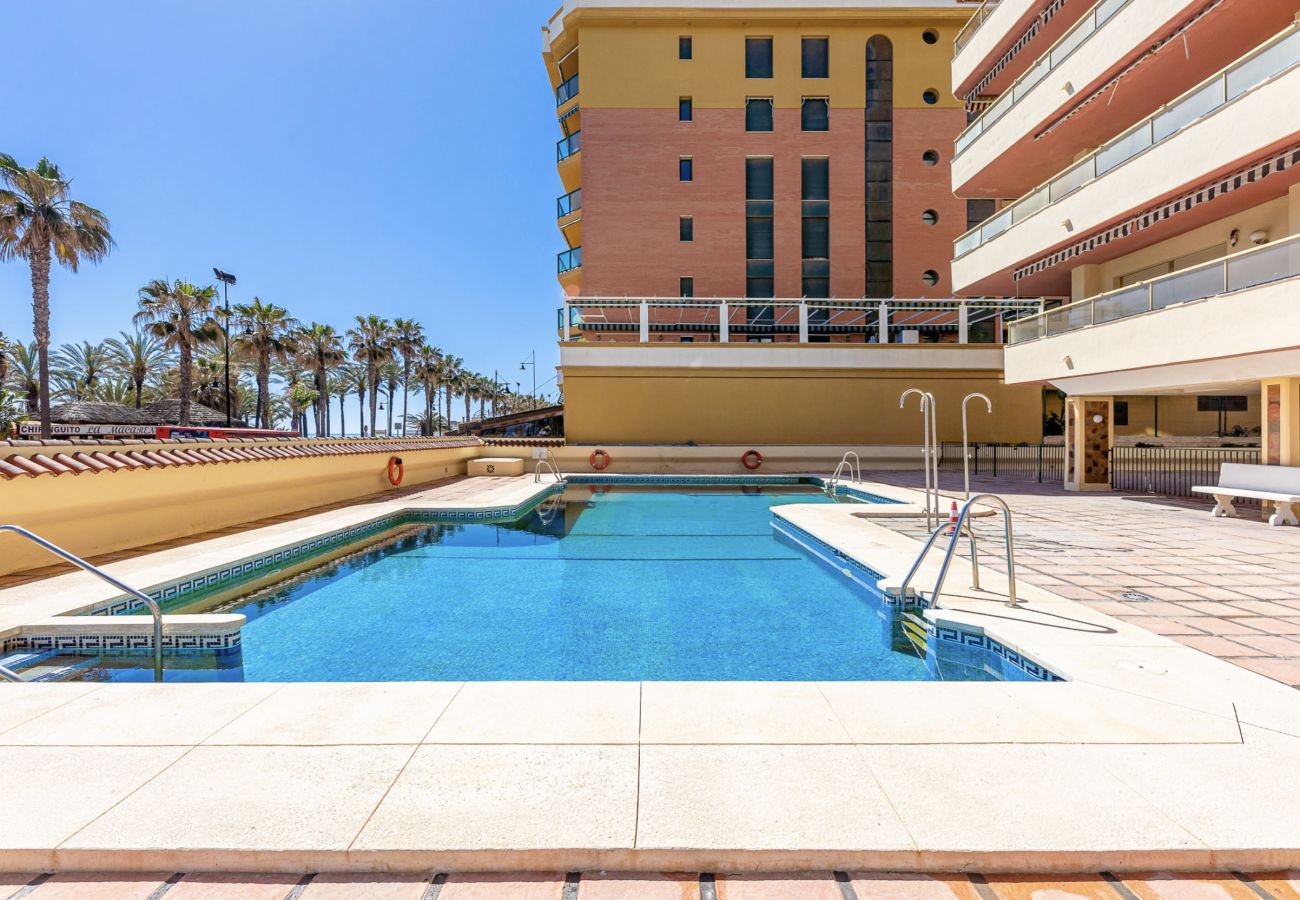 Appartement à Torremolinos - Modern appartment in front of the beach