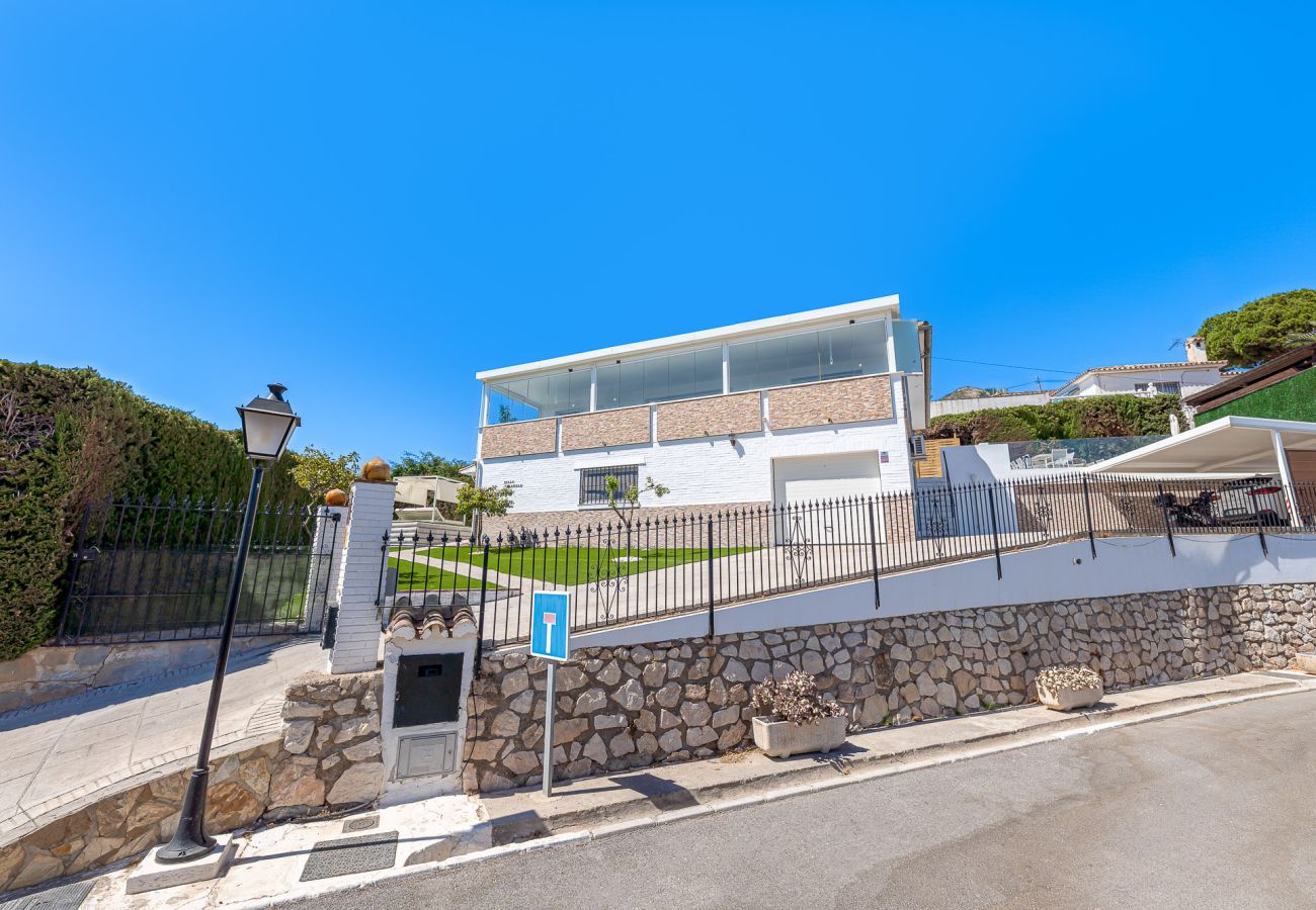 Chalet à Benalmádena - Chalet with pool jacuzzi and beautiful views